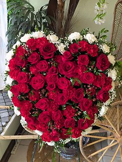 Red Rose Tribute Heart